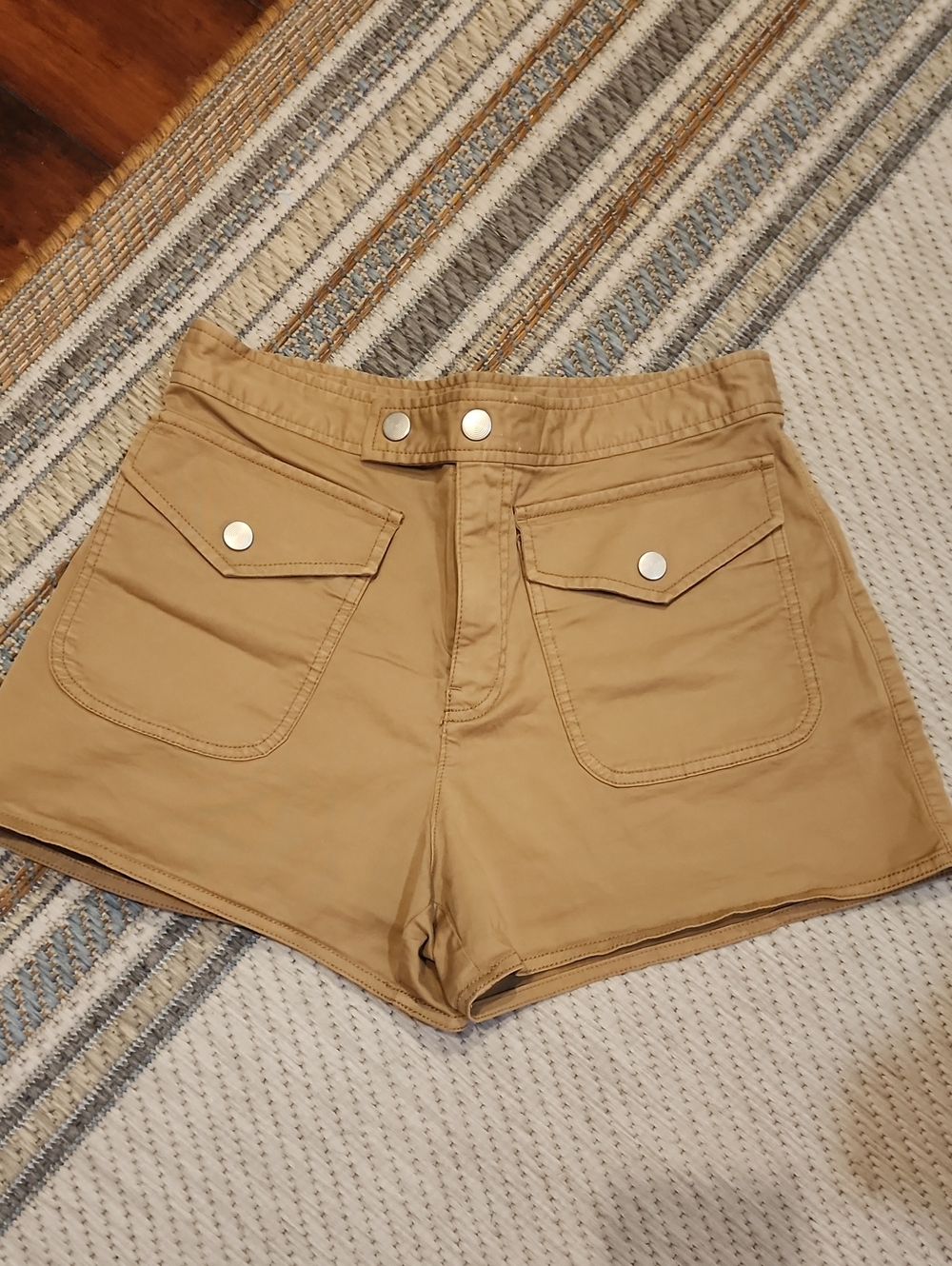 GAP Tan Utility Pocket Shorts